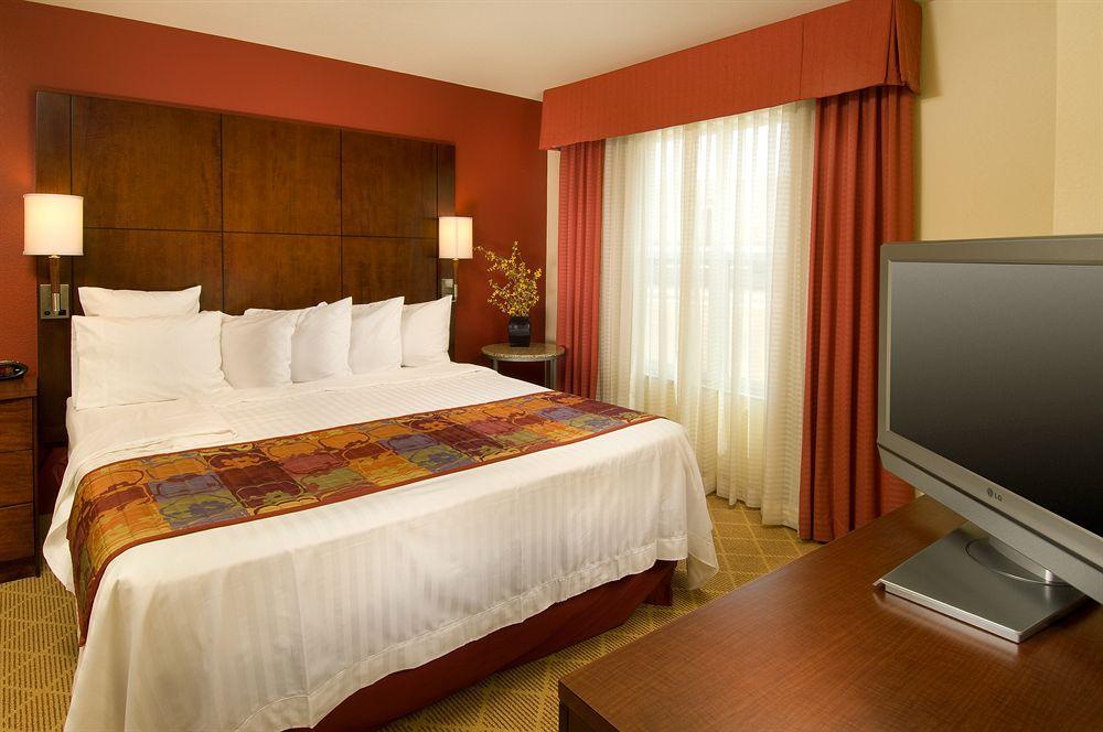 Residence Inn By Marriott San Antonio Seaworld / Lackland Δωμάτιο φωτογραφία